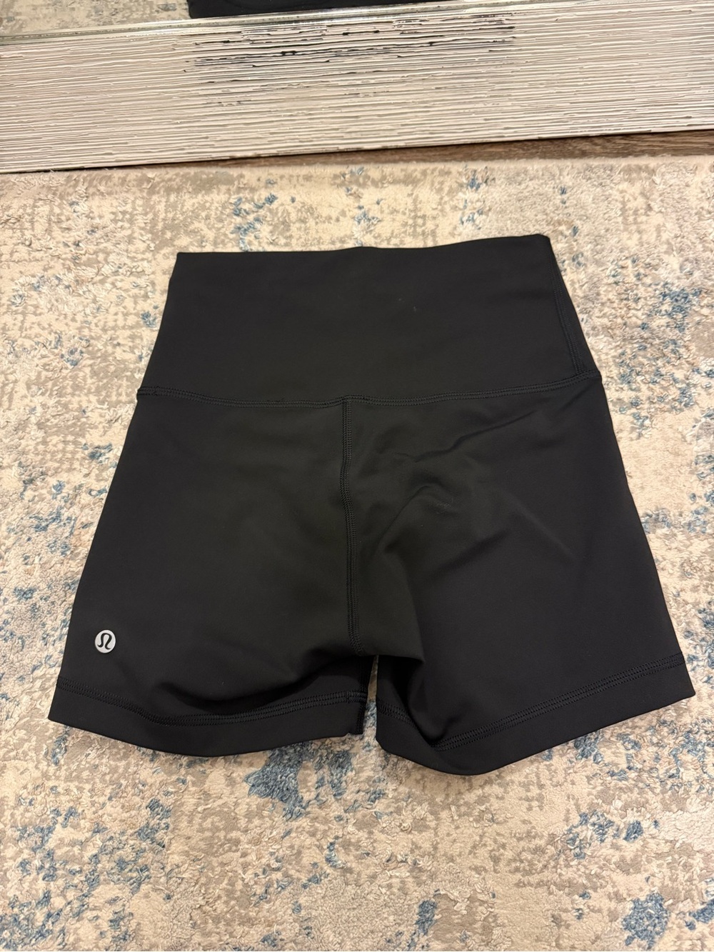 Lululemon Wunder Train High Rise Short 4” - Picture 2 of 3